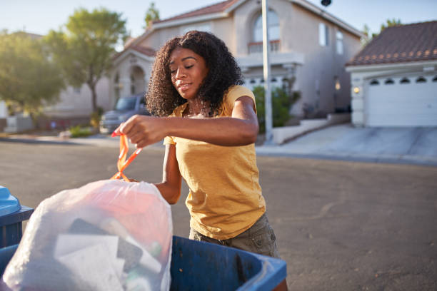 Best Construction Debris Removal  in Aurora, IL